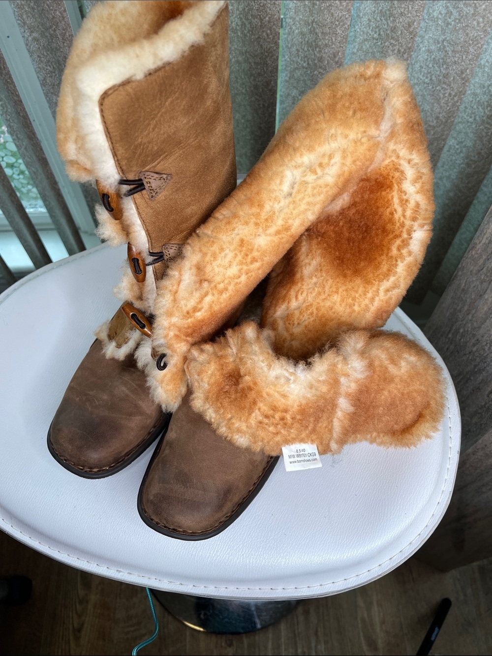 Born Chestnut Brownies with Shearling Lined Winter Boots S-8.5 Butter-Soft